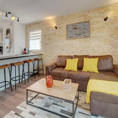 Apartment Immogroom - Renovated -parking - Ac - Terraces *